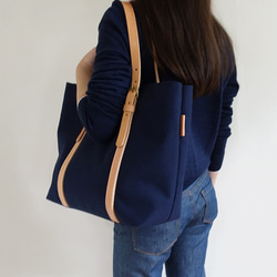 皮革提帶2way托特包＜海軍藍＞ 第3張的照片