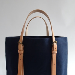 皮革提帶2way托特包＜海軍藍＞ 第2張的照片