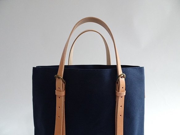 皮革提帶2way托特包＜海軍藍＞ 第2張的照片