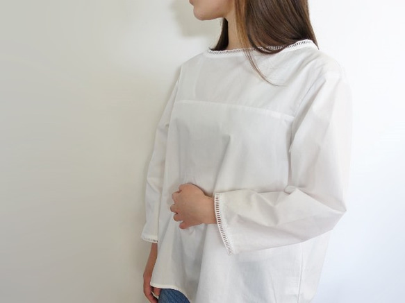 梯形蕾絲棉質套頭衫&lt;白色&gt; 第1張的照片
