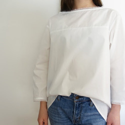梯形蕾絲棉質套頭衫&lt;白色&gt; 第6張的照片
