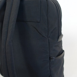 スクエア型リュック＜ブラック×ブラック＞ 6枚目の画像