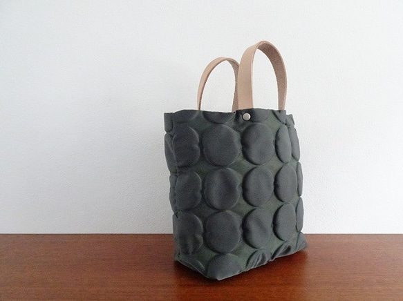 皮革手柄小圓點托特包 <DG/S> 第3張的照片