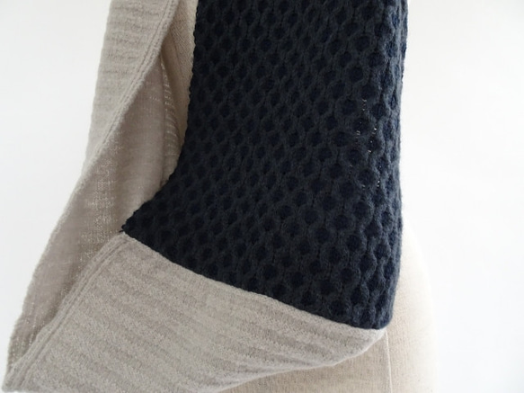 Honeycomb x Rib / Weird Knitting 雙色圍巾 &lt;海軍藍&gt; 第3張的照片