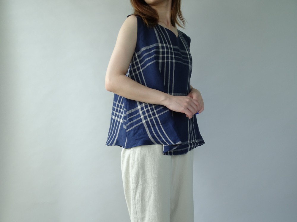 リネンVネックチェックワッシャープルオーバー<ネイビー系>