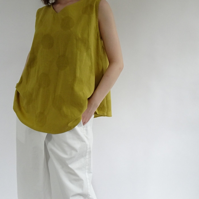 ジャガード6ｃｍドットVネックプルオーバー＜マスタードイエロー＞｜詳細画像