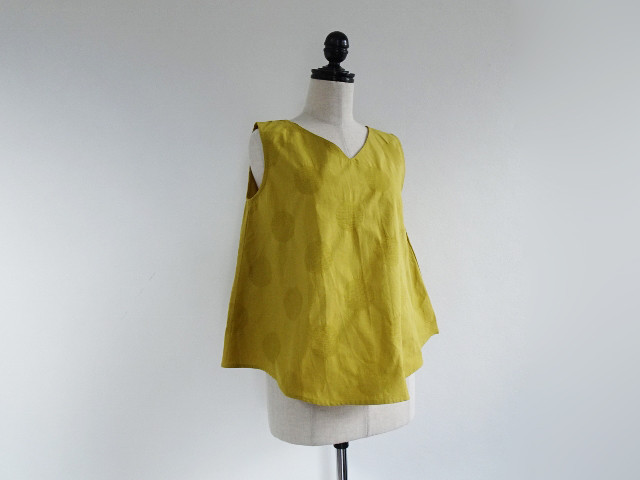 ジャガード6ｃｍドットVネックプルオーバー＜マスタードイエロー＞｜詳細画像