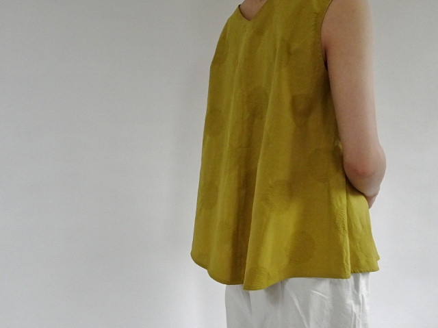 ジャガード6ｃｍドットVネックプルオーバー＜マスタードイエロー＞｜詳細画像