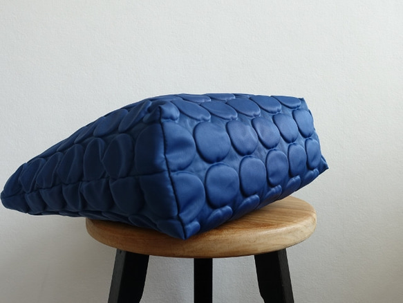 皮革手把小圓點手提包<B/L> 第8張的照片