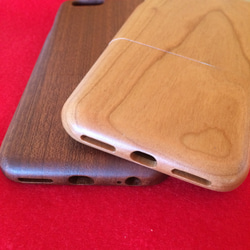 好きな文字お入れします!天然樹 彫刻 Wood iPhoneケース 4枚目の画像