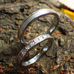 【金属アレルギー対応】ダイヤモンドが煌びやかに輝くハフニウムの結婚指輪 1枚目の画像