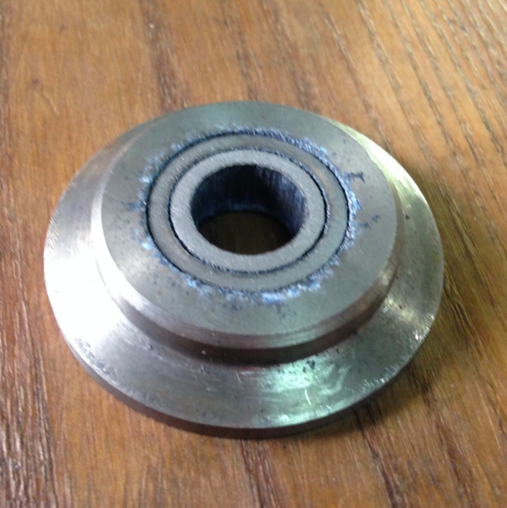 【金属アレルギー対応】ニオブの美しい陽極酸化発色を活かした結婚指輪