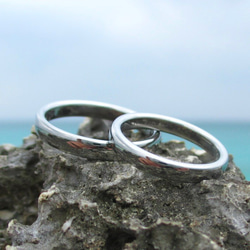 金属アレルギー対応・なめらかな着け心地が一生続く！ハフニウムの結婚指輪 1枚目の画像