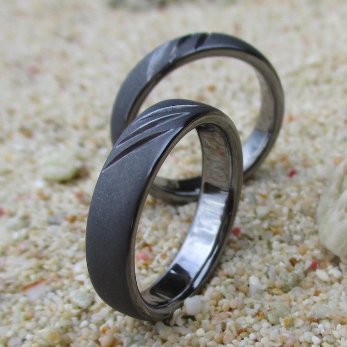 金属アレルギー対応・ネコの爪痕のデザイン・タンタルの結婚指輪 153,360円