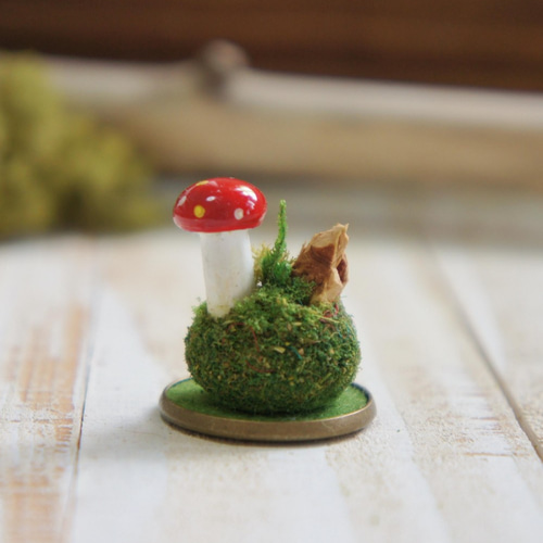 赤いきのこ　ガラス細工　ミニチュア b-snt-025gl.jpg