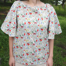 リバティフレアブラウス 1枚目の画像