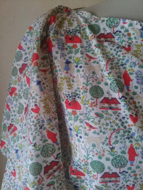 リバティフレアブラウス 2枚目の画像