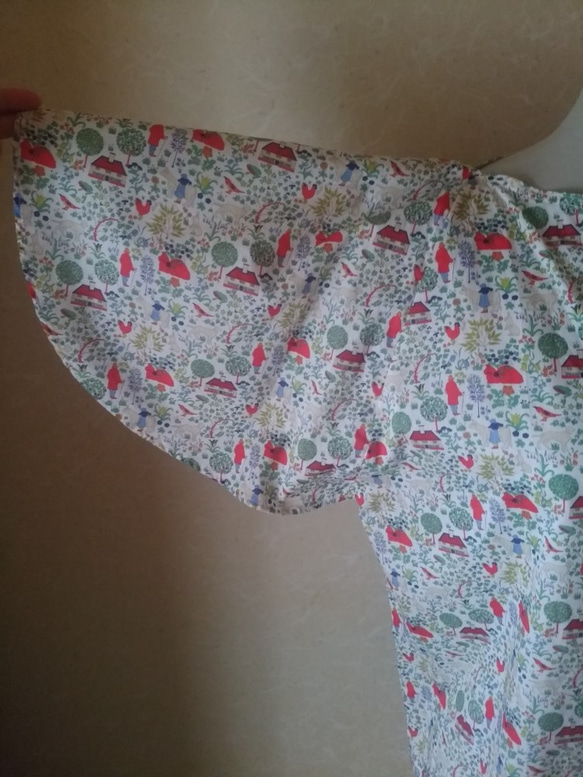 リバティフレアブラウス 3枚目の画像