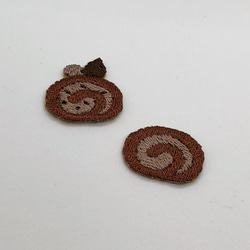 ロールケーキ（チョコ）　刺繍シール ワッペン 2枚目の画像