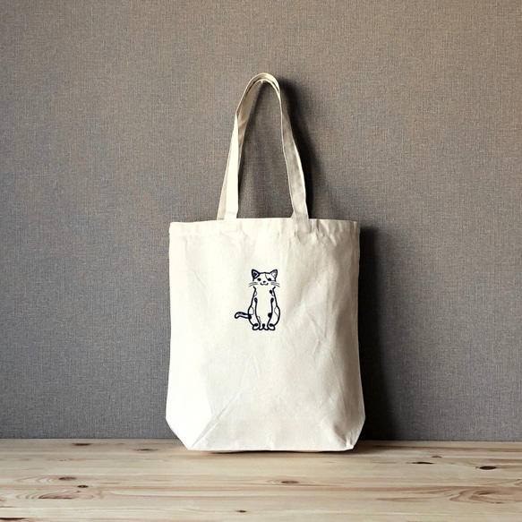 みけ】貓-nyaA- 刺繍 キャンバストート 内ポケット付き みけ】貓-nyaA- 刺繍 キャンバストート 内ポケット付き