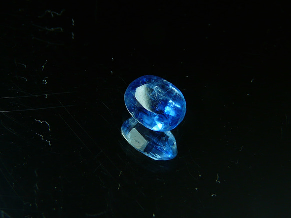 N479　★天然無処理★　【ネパール産】カイヤナイト「藍晶石」　　ルース 5枚目の画像