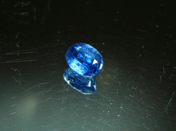 N479　★天然無処理★　【ネパール産】カイヤナイト「藍晶石」　　ルース 6枚目の画像