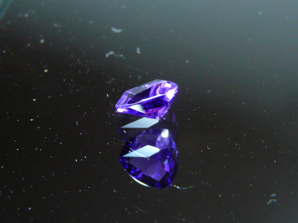 00816-20　 産地不詳　★カットばりばり　非加熱★アメジスト（紫水晶）　ルース 8枚目の画像