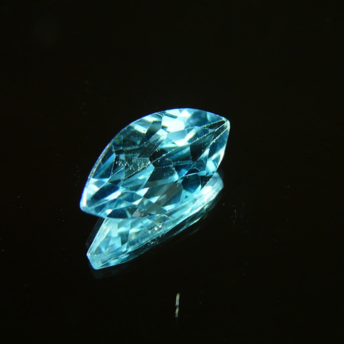 天然トパーズ 15.162カラット ルース ブルートパーズ ルース 48.47