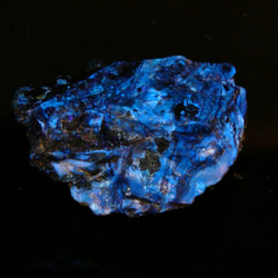 (@_@;)紫外線DE蛍光【スマトラ産】ブルーアンバー（琥珀）　H798 5枚目の画像