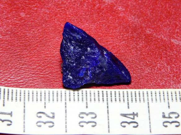 【ビルマ　モゴック産】　母岩付き　　ラピスラズリ原石　J506 3枚目の画像