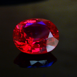 ピジョンブラッド 合成ルビー 紫外線照射にて蛍光 6051 その他素材 GEO