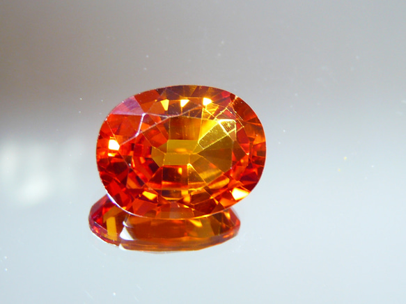 12.72ct】 ファイヤーオレンジサファイヤカラー 合成コランダム