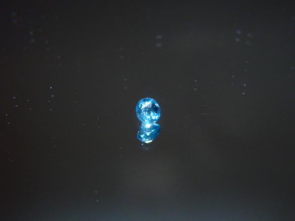 181202-15 【マダガスカル産】パライバカラーのネオンブルー　アパタイト  ルース 3枚目の画像