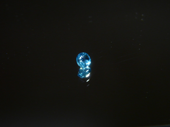 181202-15 【マダガスカル産】パライバカラーのネオンブルー　アパタイト  ルース 4枚目の画像
