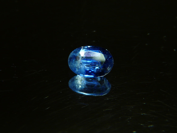 N465　★天然無処理★　【ネパール産】カイヤナイト「藍晶石」　　ルース 2枚目の画像