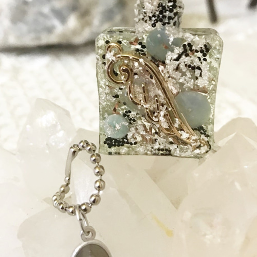 癒しのオルゴナイト❤️ラリマー ＋クロムダイオプサイトの香水瓶型♡ 癒し