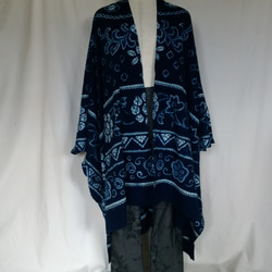 着物リメイク　藍染絞りのロングジャケット 2枚目の画像