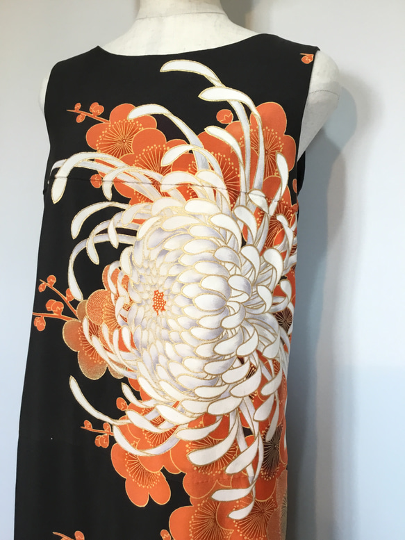 着物リメイク　菊と梅の留袖ドレス 5枚目の画像