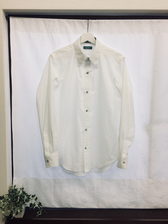 【ハンドメイドシャツ】オーガニックコットンシャツ　花柄ホワイト　Lサイズ　スナップボタン　長袖
