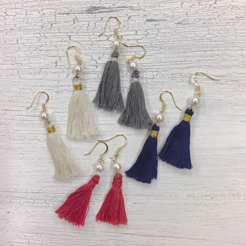 期間限定 数量限定 刺繍糸のタッセルピアス(6cm) ピアス（フック・チェーン ピアス