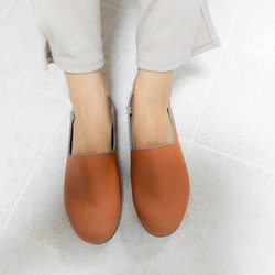 可愛又成熟，適合各種腳型，輕便，平底，套腳式，不磨腳，行走舒適。編號1315 第3張的照片