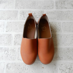 可愛又成熟，適合各種腳型，輕便，平底，套腳式，不磨腳，行走舒適。編號1315 第7張的照片