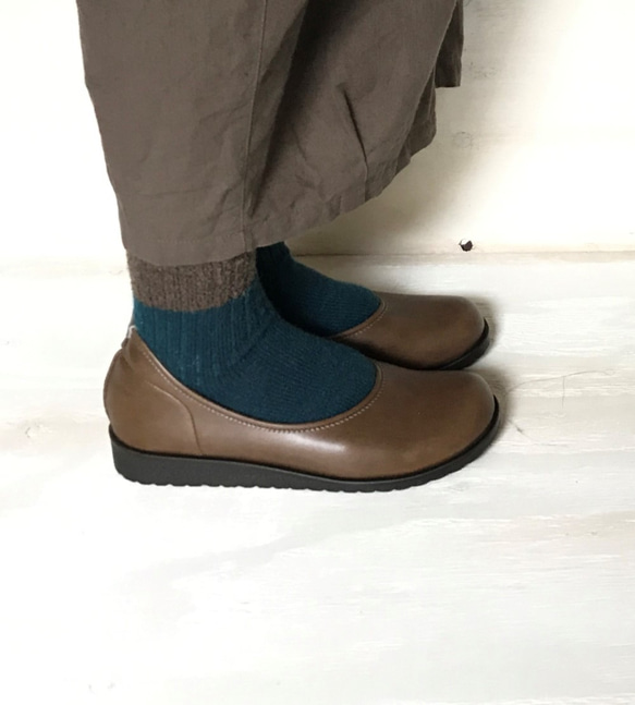 呵護雙腳，柔軟輕盈，適合各種腳型，自然簡約，舒適度1301 第3張的照片