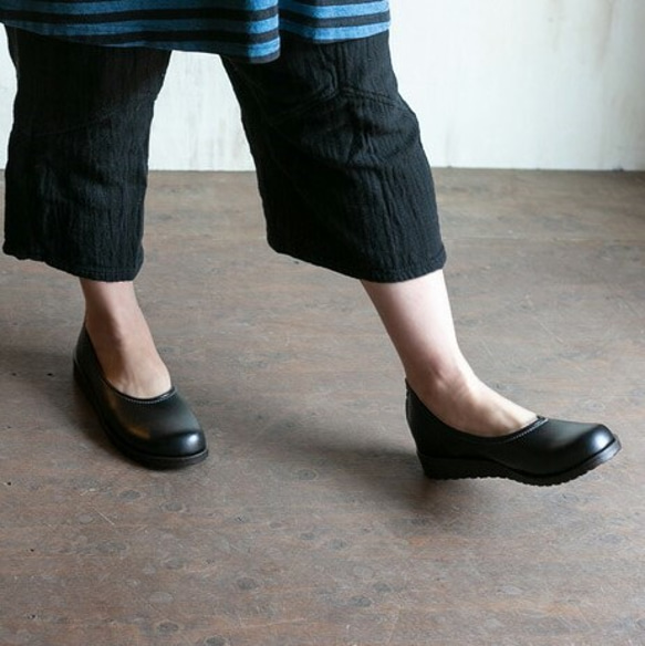 呵護雙腳，柔軟輕盈，適合各種腳型，自然簡約，舒適度1301 第4張的照片