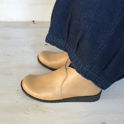 任何款式，日常穿著，輕便，寬楦，套穿式，短靴，靴子 31號 第5張的照片