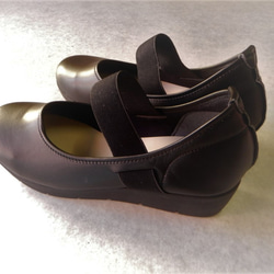 售完為止，折扣 1500 日圓！ ！ ！輕盈、厚底、橡膠上幫、柔軟的高跟鞋，適合正式場合、通勤和日常穿著。 第4張的照片