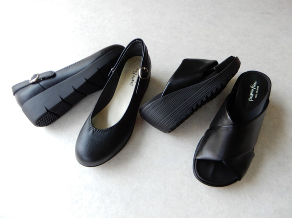[夏季幸運袋]柔軟的M尺寸（23-235）鞋子和涼鞋2件套⑬ 第2張的照片
