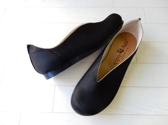 ☔ 下雨天也容易穿 ☀ 適合寬腳・強防水性・晴天雨天都適用・雨鞋編號 1105 第11張的照片