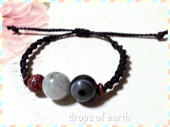 仏(ぶつ)と翡翠と天眼のマクラメブレスレット 2枚目の画像