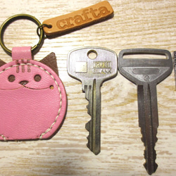 皮革鑰匙套“鑰匙貓”粉紅皮革 第3張的照片